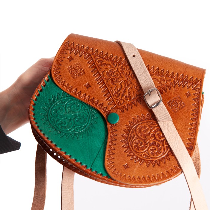 Ręcznie robiona skórzana torebka damska – autentyczne marokańskie rzemiosło, unikalne tłoczenia i najwyższa jakość naturalnej skóry. (1)