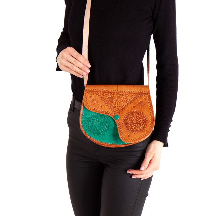 Ręcznie robiona skórzana torebka damska – autentyczne marokańskie rzemiosło, unikalne tłoczenia i najwyższa jakość naturalnej skóry. (2)