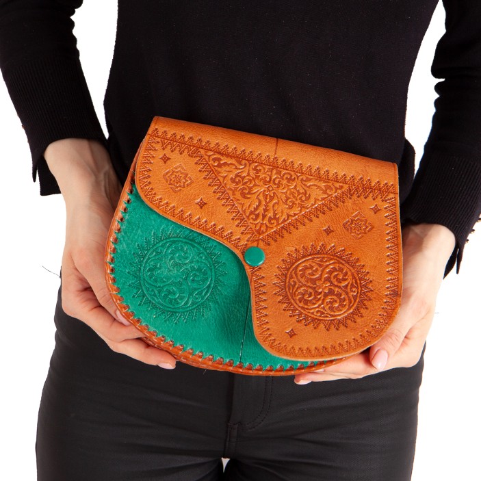 Ręcznie robiona skórzana torebka damska – autentyczne marokańskie rzemiosło, unikalne tłoczenia i najwyższa jakość naturalnej skóry. (3)