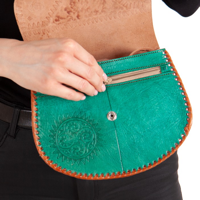 Ręcznie robiona skórzana torebka damska – autentyczne marokańskie rzemiosło, unikalne tłoczenia i najwyższa jakość naturalnej skóry. (7)
