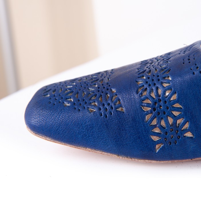 Laczki skórzane babusze ażurowe granatowe || Maroko Sklep (5)