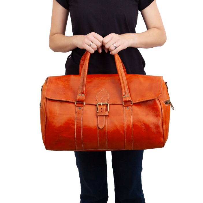 Torba podróżna handmade z Maroka. Skóra naturalna, koniakowy kolor, styl vintage, pojemna i unikalna torba na wyjazd lub prezent. (1)