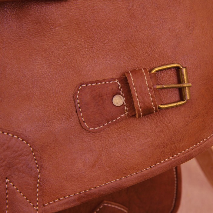 Torba skórzana handmade z Maroka. Naturalna skóra, rudy brąz, styl vintage, pojemna torba na wyjazd, do pracy lub na prezent. (6)