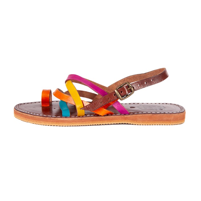 Ręcznie wykonane sandały z naturalnej skóry, unikatowe kolory, wygoda i rzemieślnicza precyzja – każda para to indywidualny styl. (2)