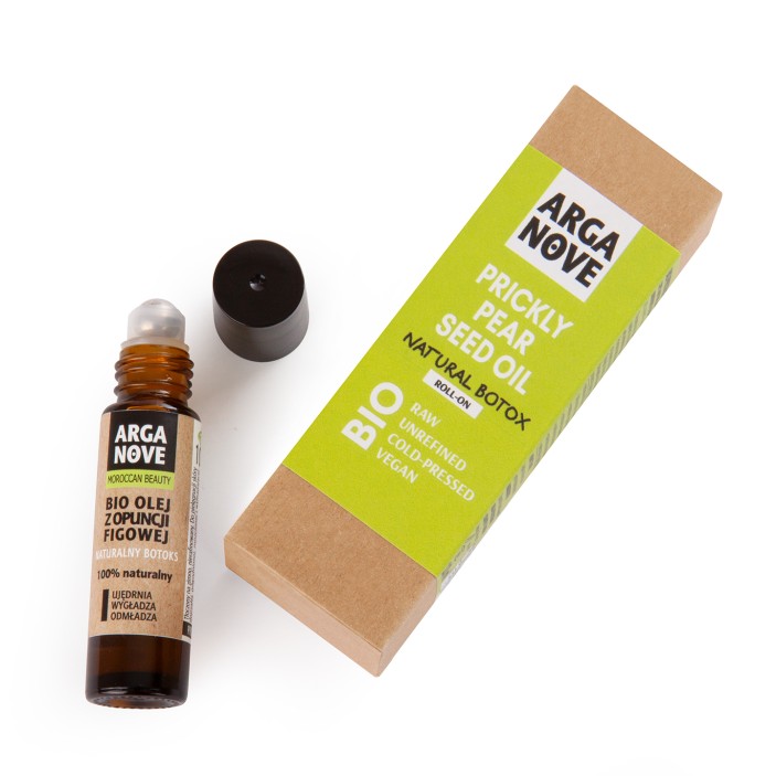 Olej z opuncji figowej zapakowany jest w butelkę z ciemnego szkła, zakończoną specjalnym aplikatorem - metalową kulką, która ułatwia aplikację oleju oraz umożliwia wykonanie relaksującego masażu wokół oczy i ust. Olej działa jak silny antyoksydant, chroni i wzmacnia skórę . Spowalnia proces starzenia oraz wygładza zmarszczki. (2)