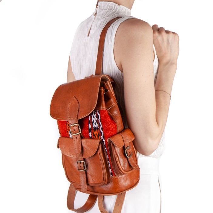 Skórzany plecak handmade z kilimem z Maroka. Mały plecak w stylu etno i vintage, idealny na prezent. Ręcznie robiony, unikalny. (2)