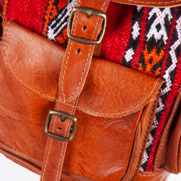 Skórzany plecak handmade z kilimem z Maroka. Mały plecak w stylu etno i vintage, idealny na prezent. Ręcznie robiony, unikalny. (3)