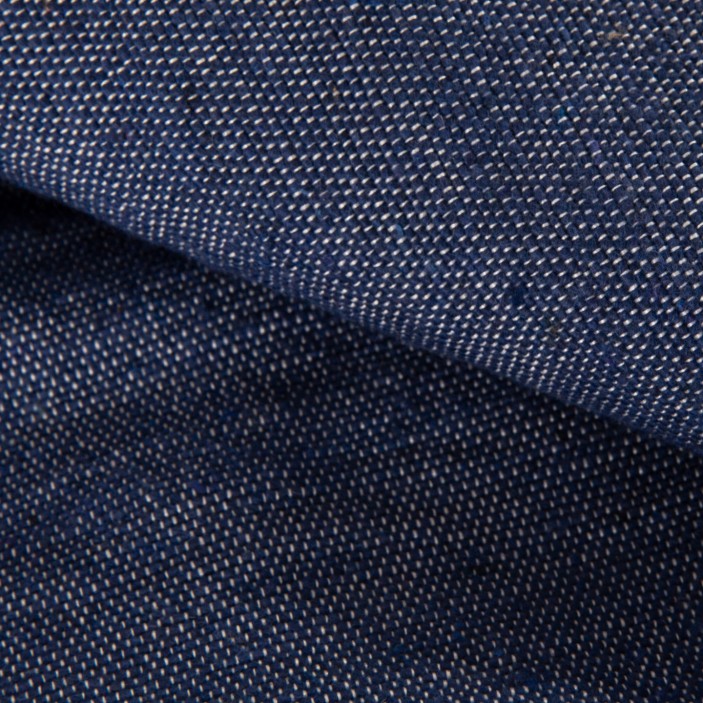 Ręcznie tkany pled bawełniany w kolorze indygo. Granatowa narzuta z chwostami. Klasyczny koc w stylu denim do sypialni i salonu. (4)