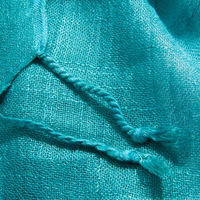 Turkusowa chusta 186×68 cm (+/-3) z frędzlami. Lekka, półtransparentna, idealna jako szal i okrycie na ramiona (3)