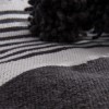 mini: Czarna narzuta w białe paski. Bawełniany pled ręcznie tkany. Nowoczesny dodatek w stylu skandynawskim i loft. (4)