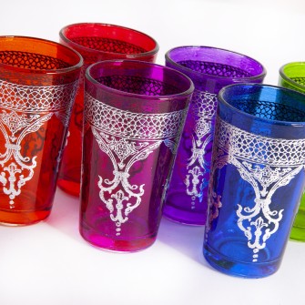 Marokańskie szklanki kolorowe ze srebrną koronką 6 sztuk | Maroko Sklep|