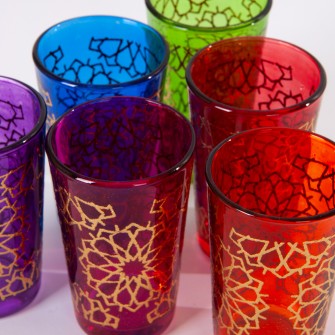 Obrazek dla: Marokańskie szklanki ręcznie zdobione różnokolorowe ze złotą mandalą zestaw 6sztuk  Maroko Sklep