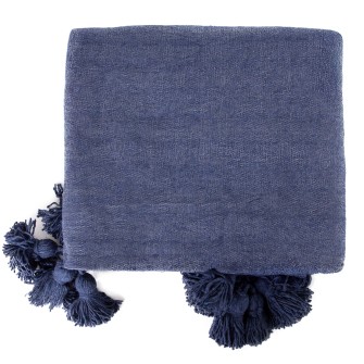 Obrazek dla: Ręcznie tkany pled bawełniany w kolorze indygo. Granatowa narzuta z chwostami. Klasyczny koc w stylu denim do sypialni i salonu.