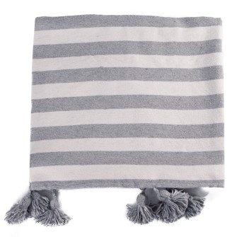 Obrazek dla: Białoszary pled bawełniany w pasy. Ręcznie tkana narzuta w stylu marynistycznym z chwostami. Idealny dodatek do wnętrz Hampton i na plażę.