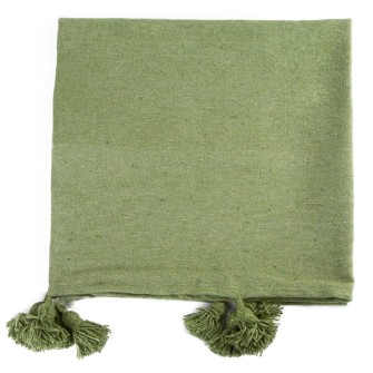 Obrazek dla: Zielony pled bawełniany. Ręcznie tkana narzuta w kolorze groszkowym z chwostami. Energetyczny i świeży dodatek do wnętrz.