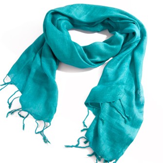 Turkusowa chusta 186×68 cm (+/3) z frędzlami. Lekka, półtransparentna, idealna jako szal i okrycie na ramiona