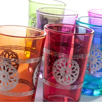 Obrazek dla: Marokańskie szklanki kolorowe z srebrnym wzorem rozety 6 sztuk  Maroko Sklep